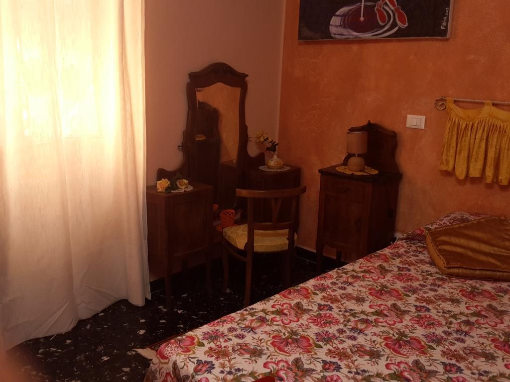 B&B Au Caruggiu Ceriale Oda fotoğraf